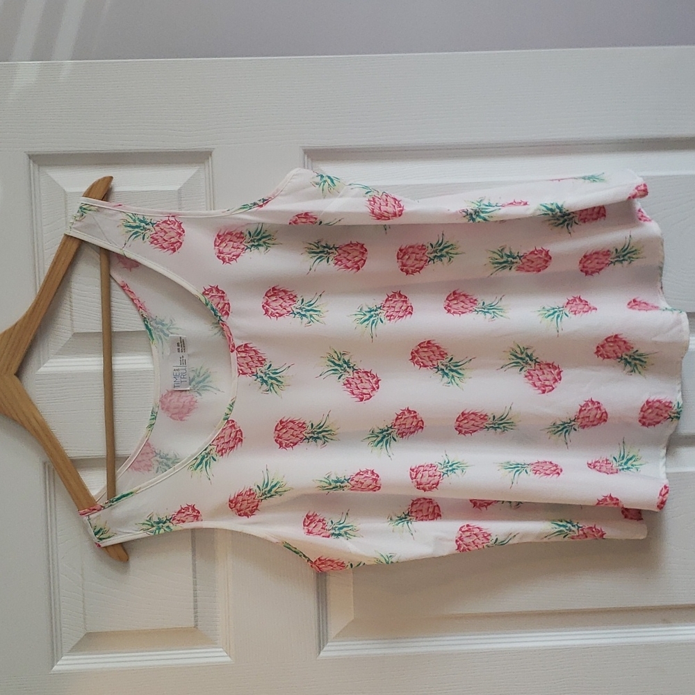 Sleeveless Pineapple Print Top